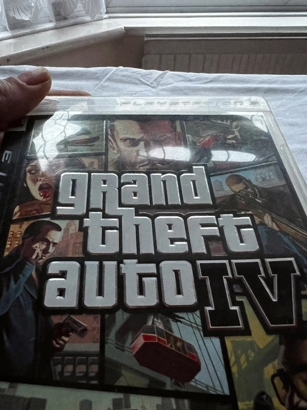 PlayStation 3 : Grand Theft Auto IV (PS3) Video Games